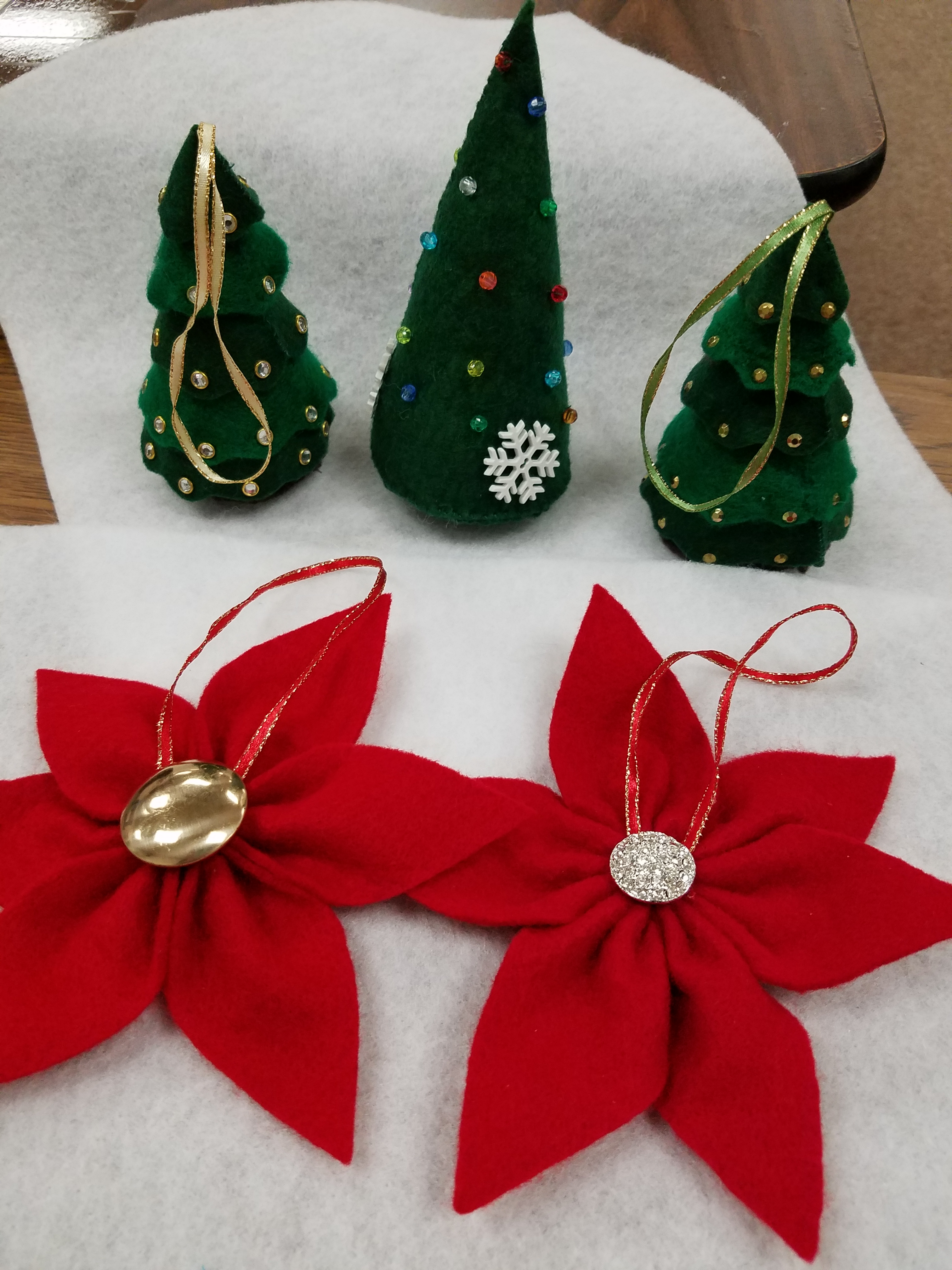 FELT ORNAMENT CLASS