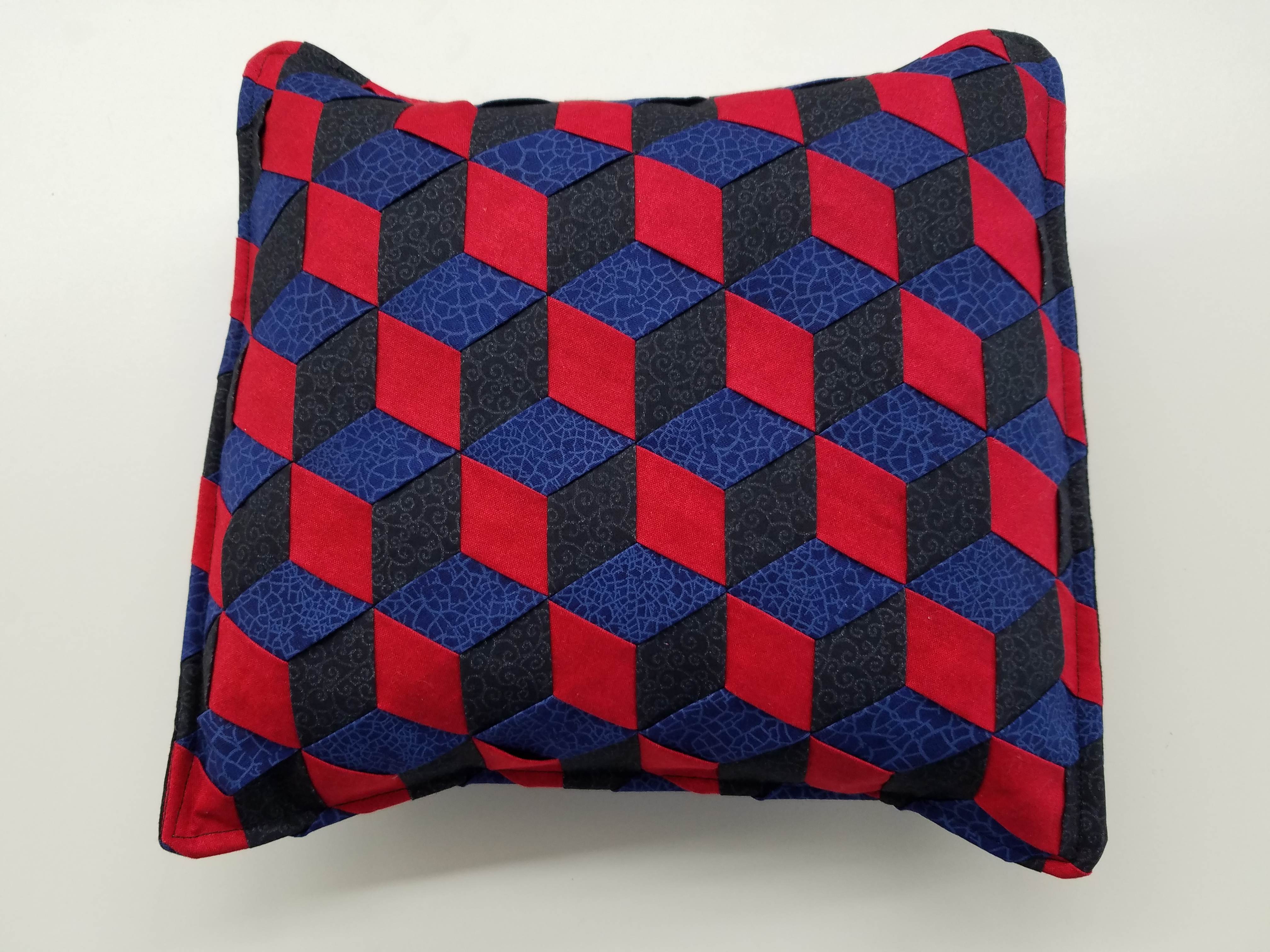 WOVEN TUMBLING BLOCK PILLOW