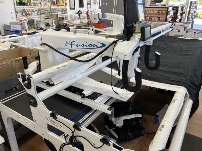 Used Handi Quilter Fusion 24" on 12" Gallery Frame with or with/out Pro-Stitcher
