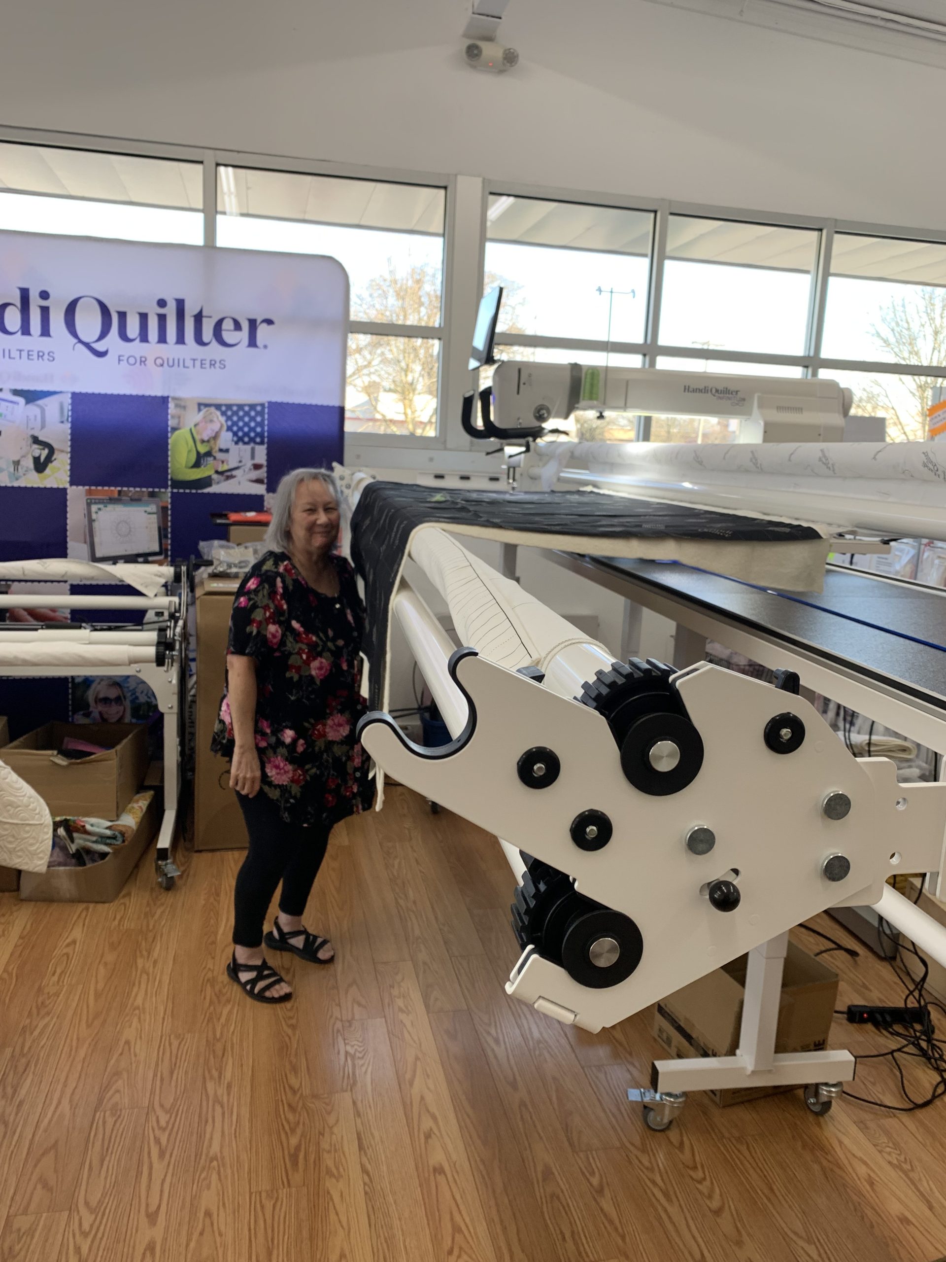 Handi Quilter Infinity 28 - Image 5